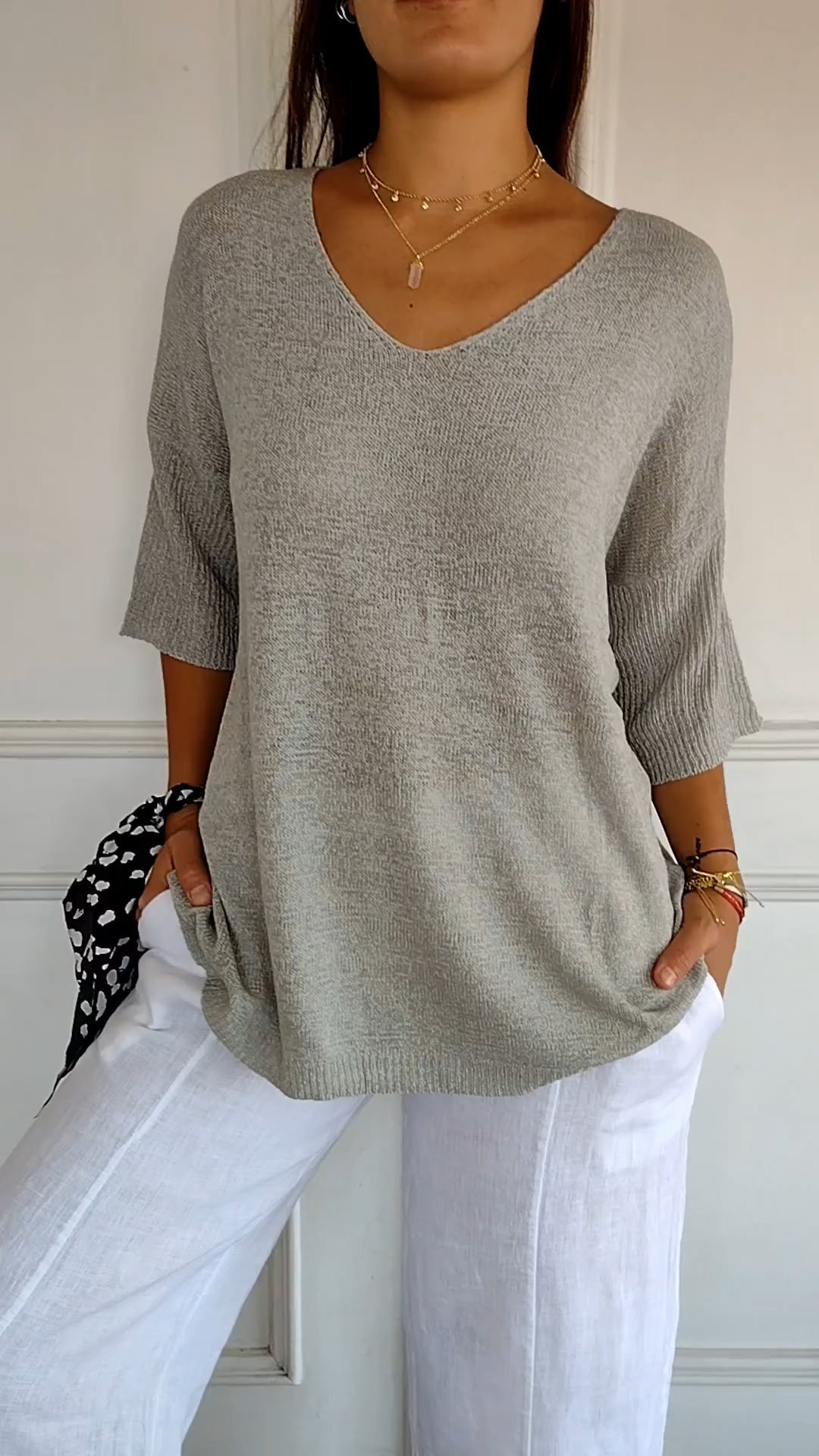 Laura V-Neck Light Knit Sweater